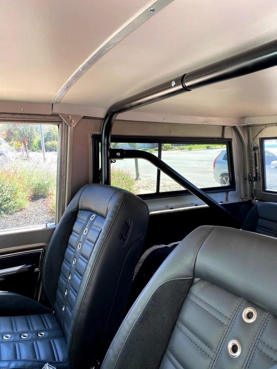Интерьер Ford Bronco Wagon by Hutch Broncos (U15) 1970 года  (фото 25 из 70)